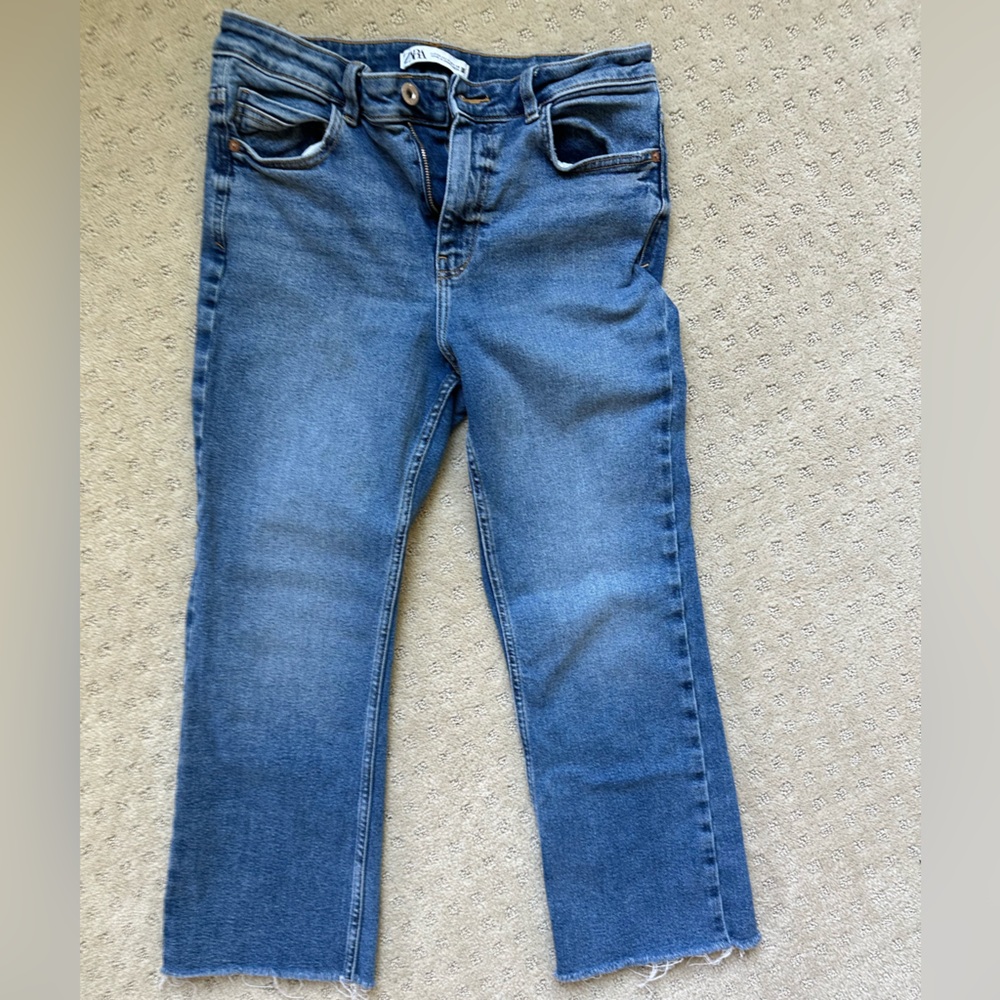 Zara Ankle Flare Jeans size 8